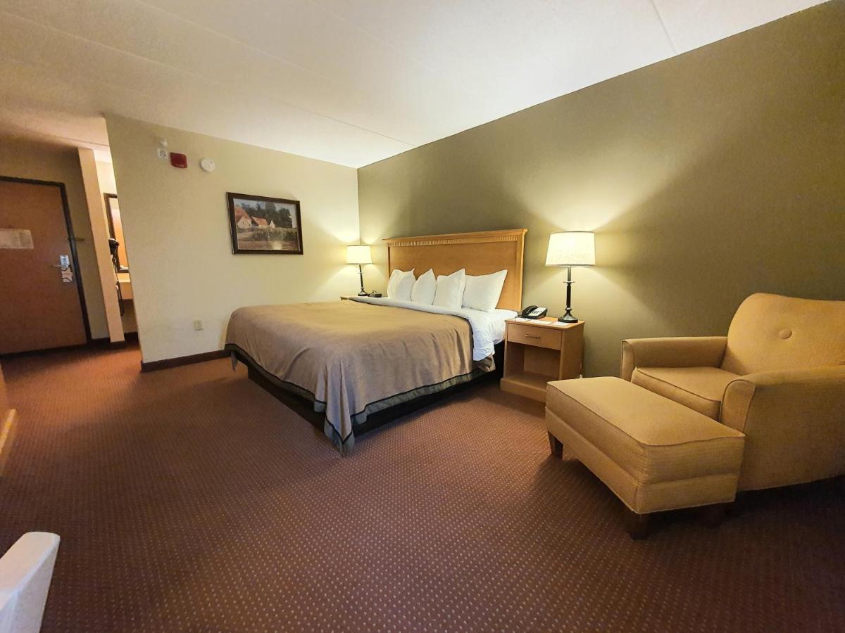 Amerivu Inn And Suites - Waconia المظهر الخارجي الصورة