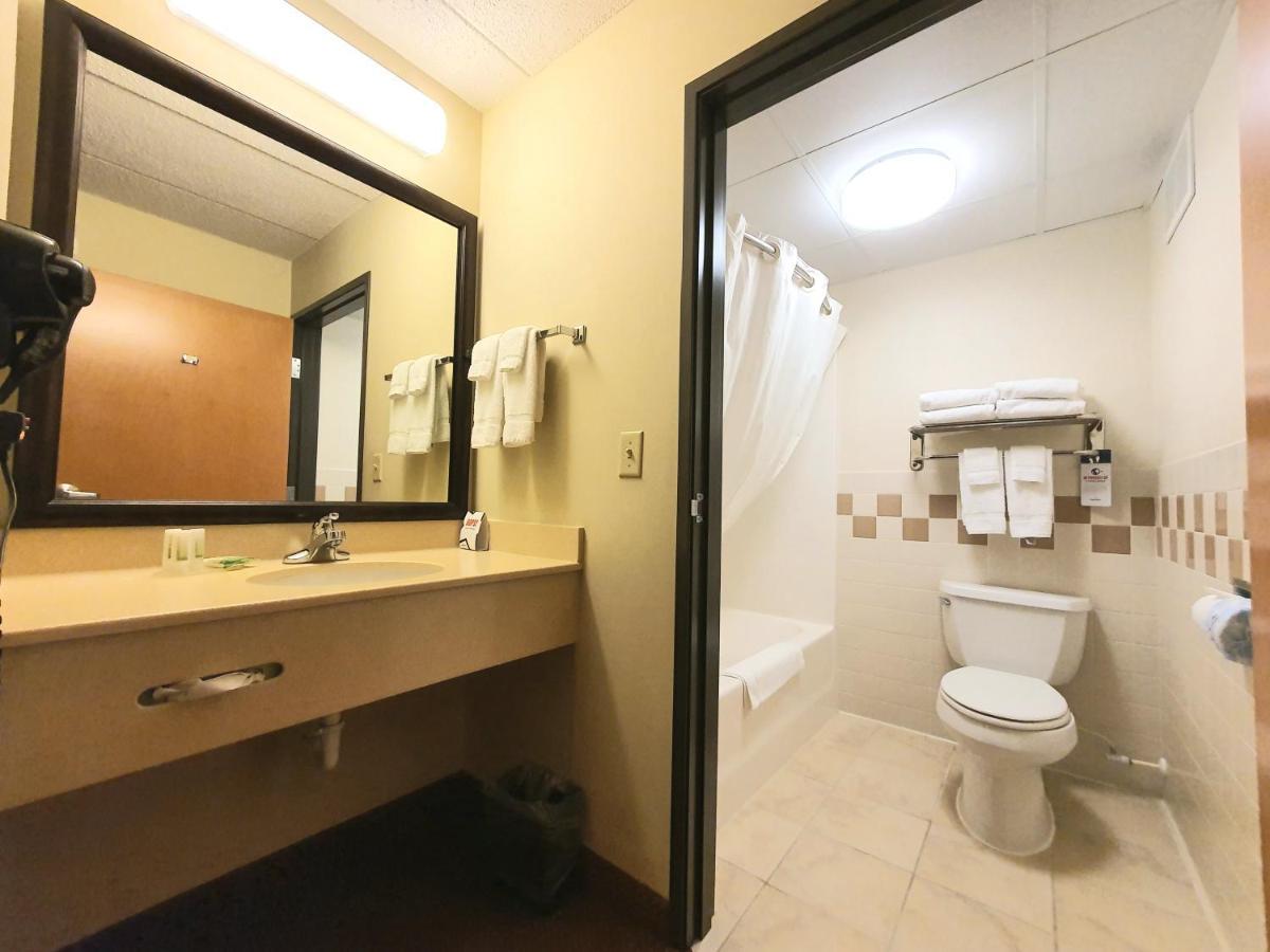 Amerivu Inn And Suites - Waconia المظهر الخارجي الصورة